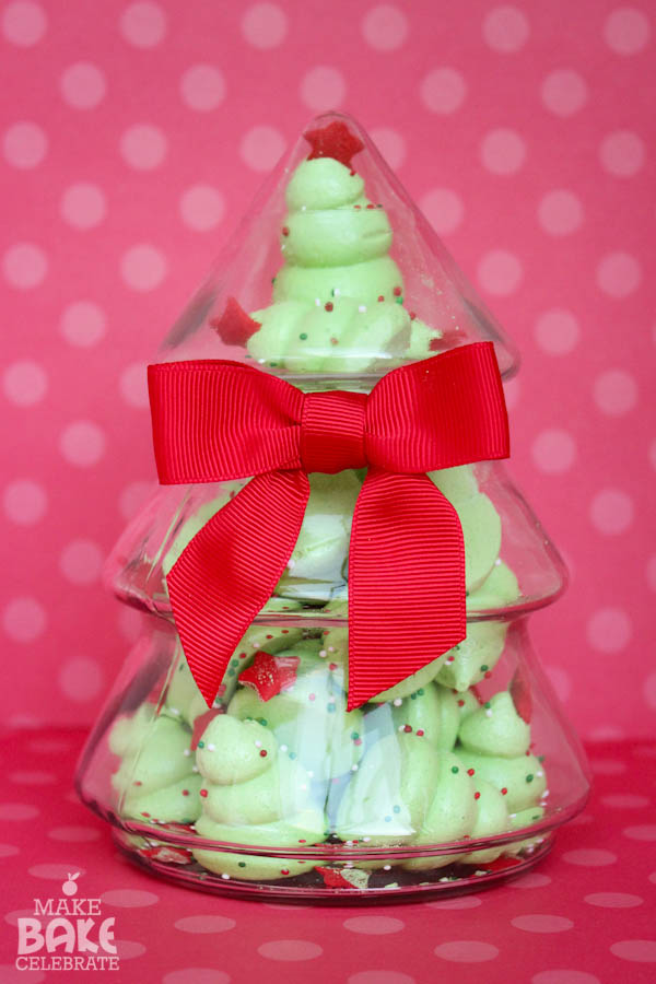 Christmas Tree Meringues