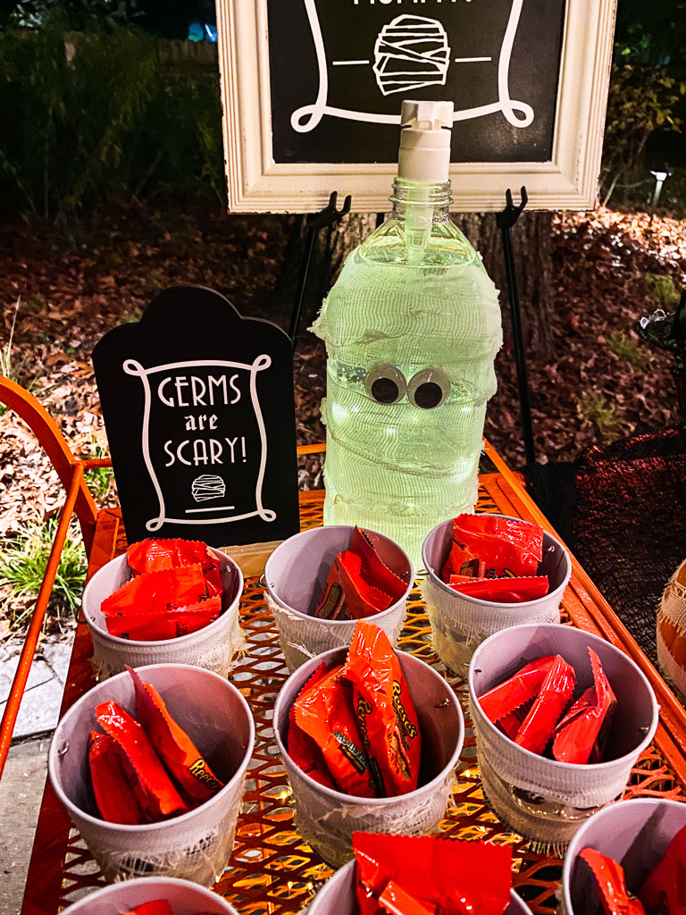 Five Halloween Trick or Treat Table Ideas You'll Love