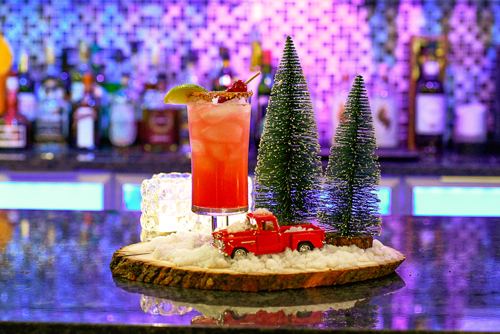 The Best New Year's Eve Cocktails To Sip On Before the Clock Strikes 12!