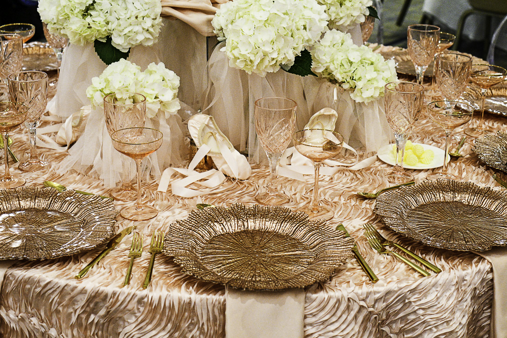 Beautiful Tabletop Decor Ideas that Also Benefit a Great Cause
