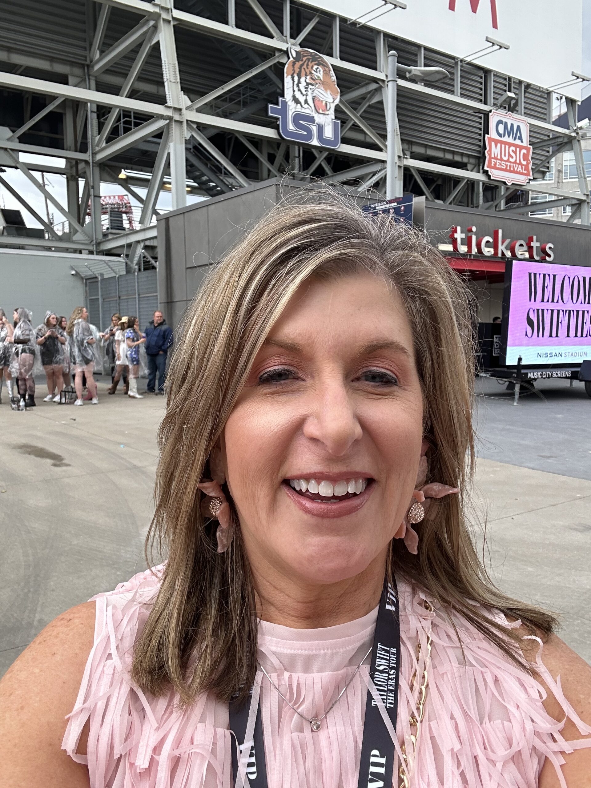 Seven Things to Know Before You Attend the Taylor Swift Eras Tour(019)