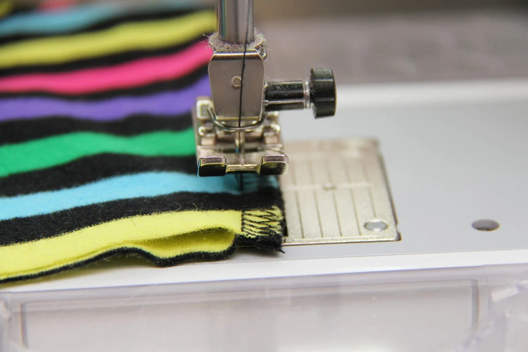 Turn Leggings into Capris {3 different methods} Make It & Love It