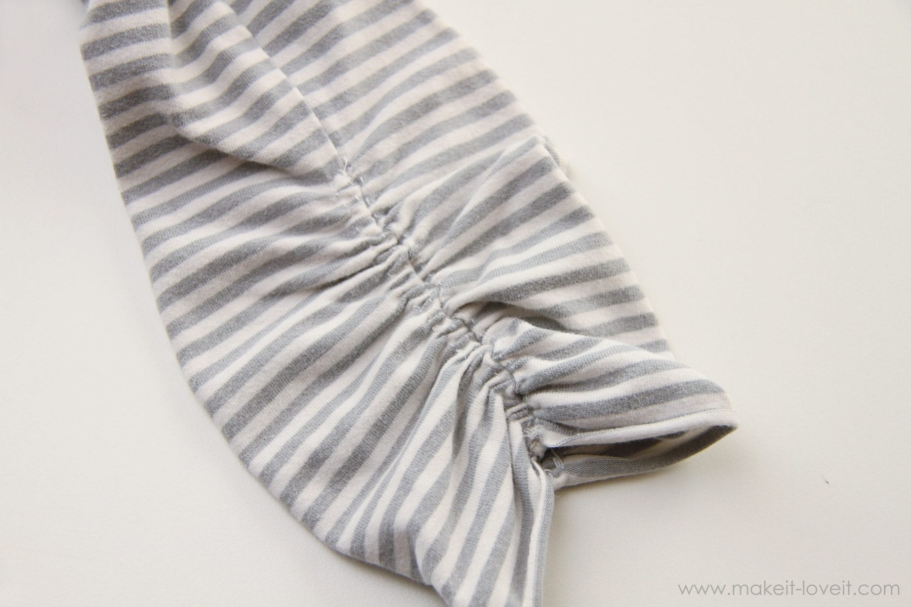 Turn Leggings into Capris {3 different methods} Make It & Love It