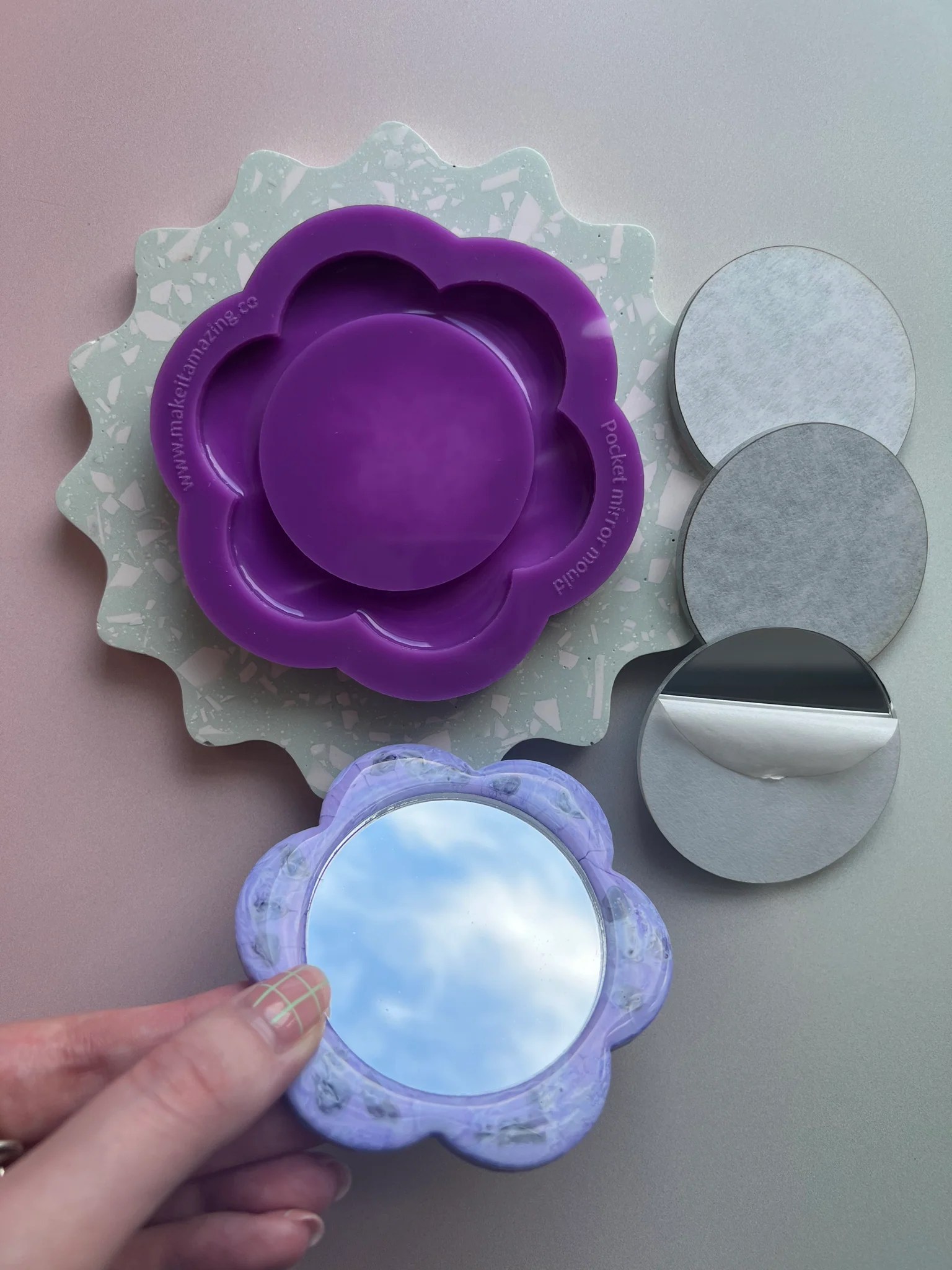8cm Compact Flower Pocket Resin Mirror Mold Make It Amazing