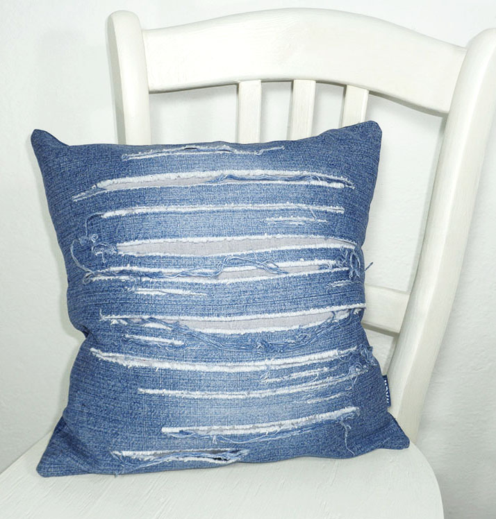 Throw pillows Make it in denim