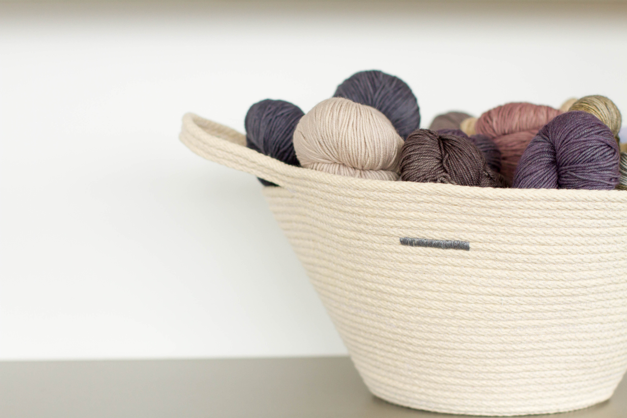 .Sewing a rope basket. • Make It Perfect