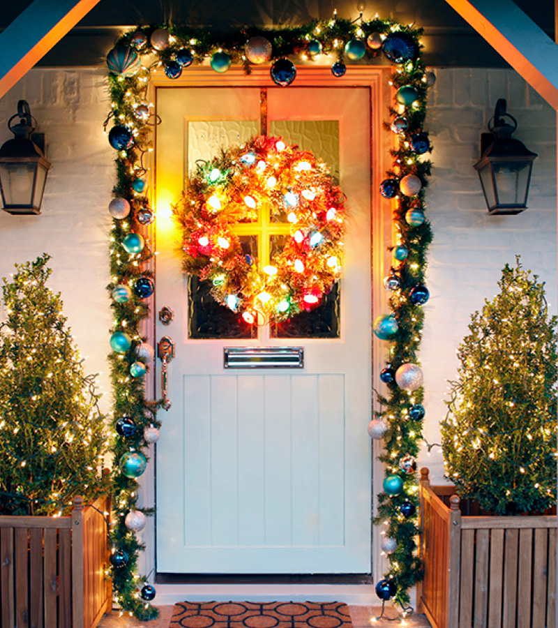 SIX UNIQUE AND UNUSUAL CHRISTMAS WREATHS Rustoleum Spray Paint