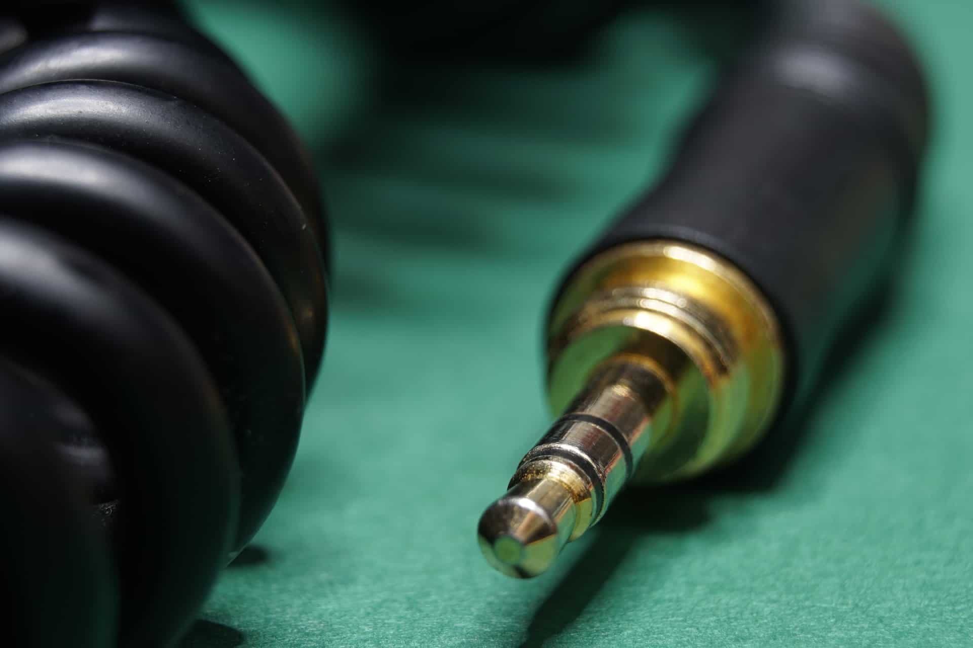 Custom Headphone Cables Where To Get Them And Why?