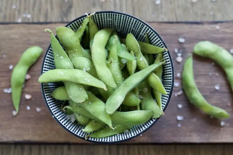 Edamame (Zubereitung & Wissenswertes) makemaki