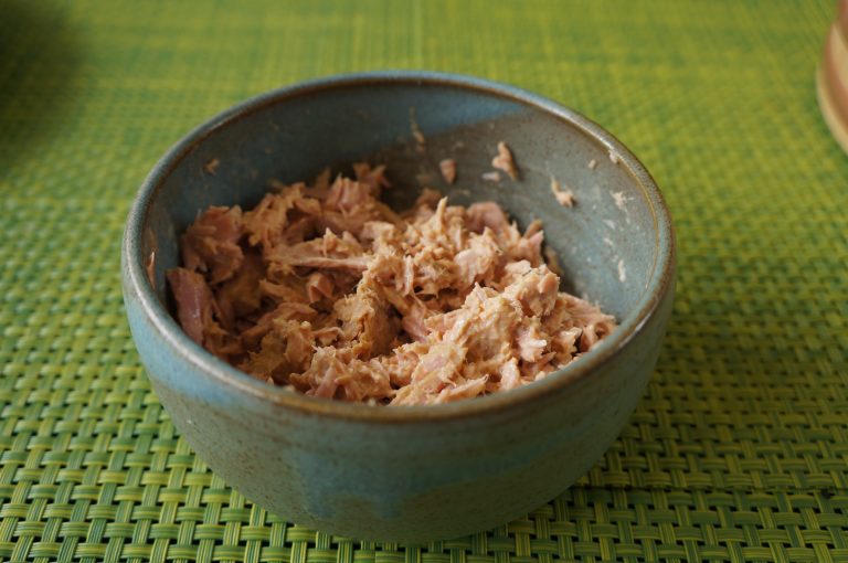 'Canned' spicy tuna sushi roll (with a twist) ⋆ Make my SushiMake my Sushi