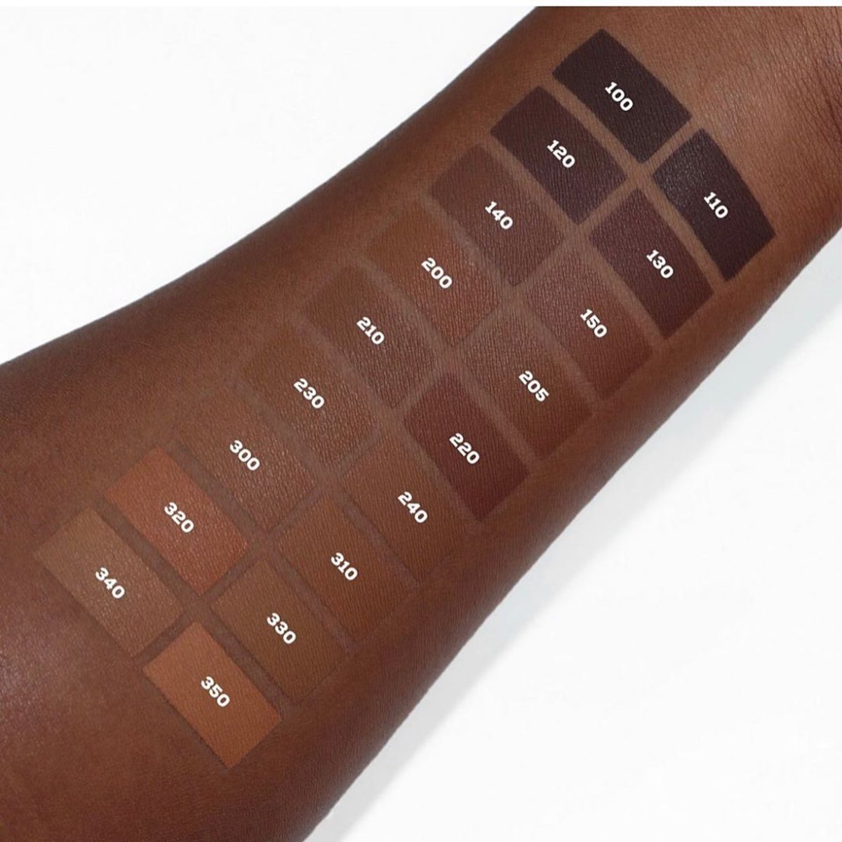 JUVIAS PLACE I Am Magic Velvety Matte Foundation PrettyIris Makeovers