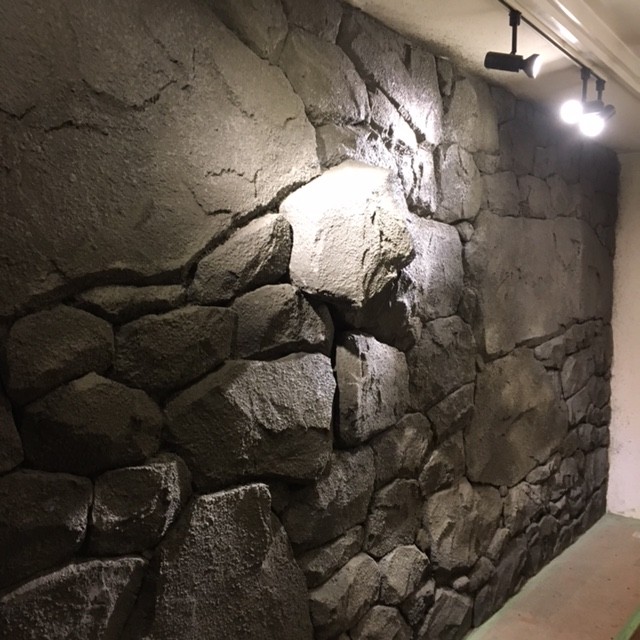 商業・店舗施設での擬岩モルタル、エイジング塗装、擬岩・ロックワーク施工事例 株式会社メイク・プラスター 三重県鈴鹿のスタンプコンクリート職人