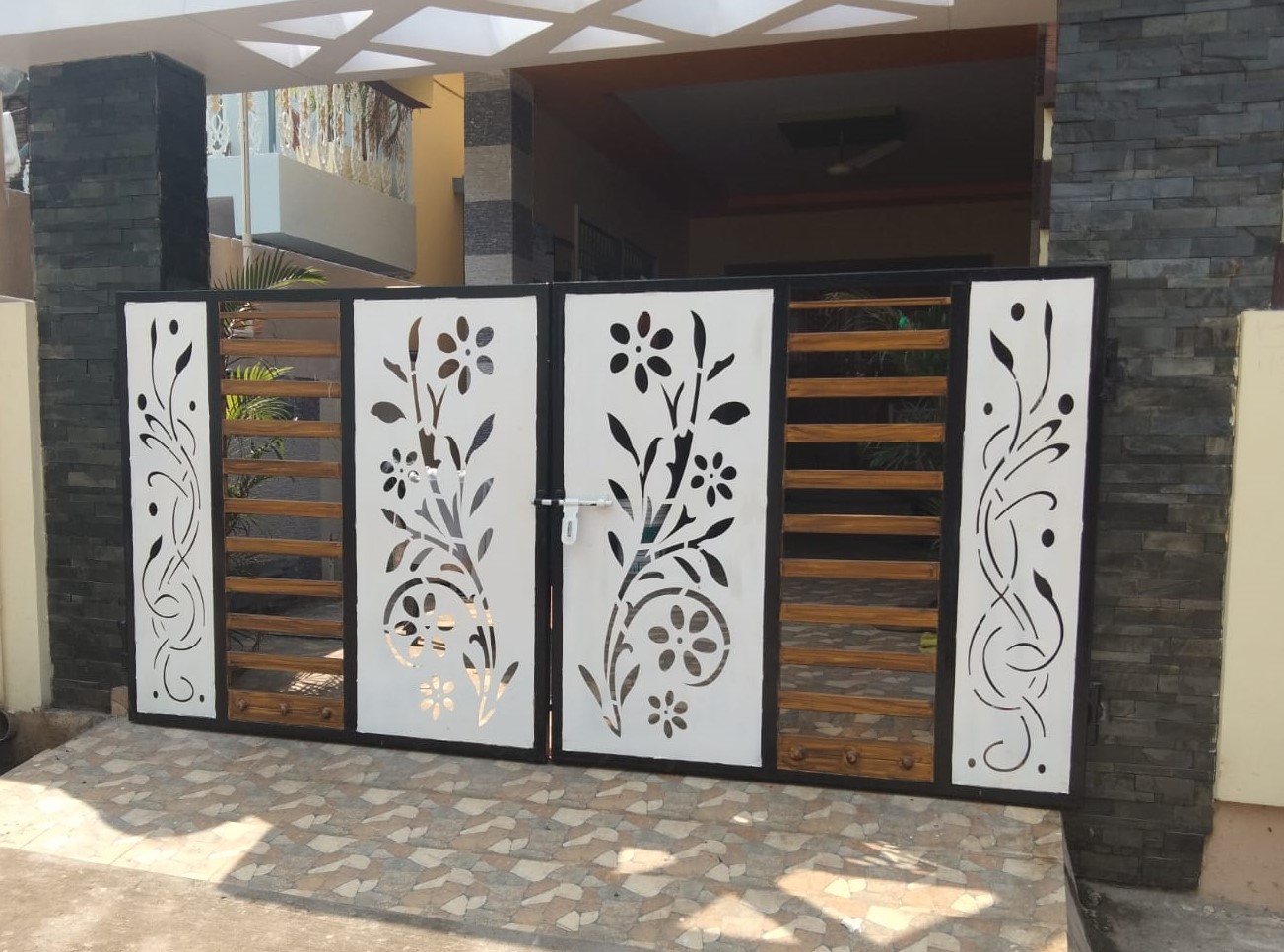 Flower Branch Main Gate Design Makerbhawan