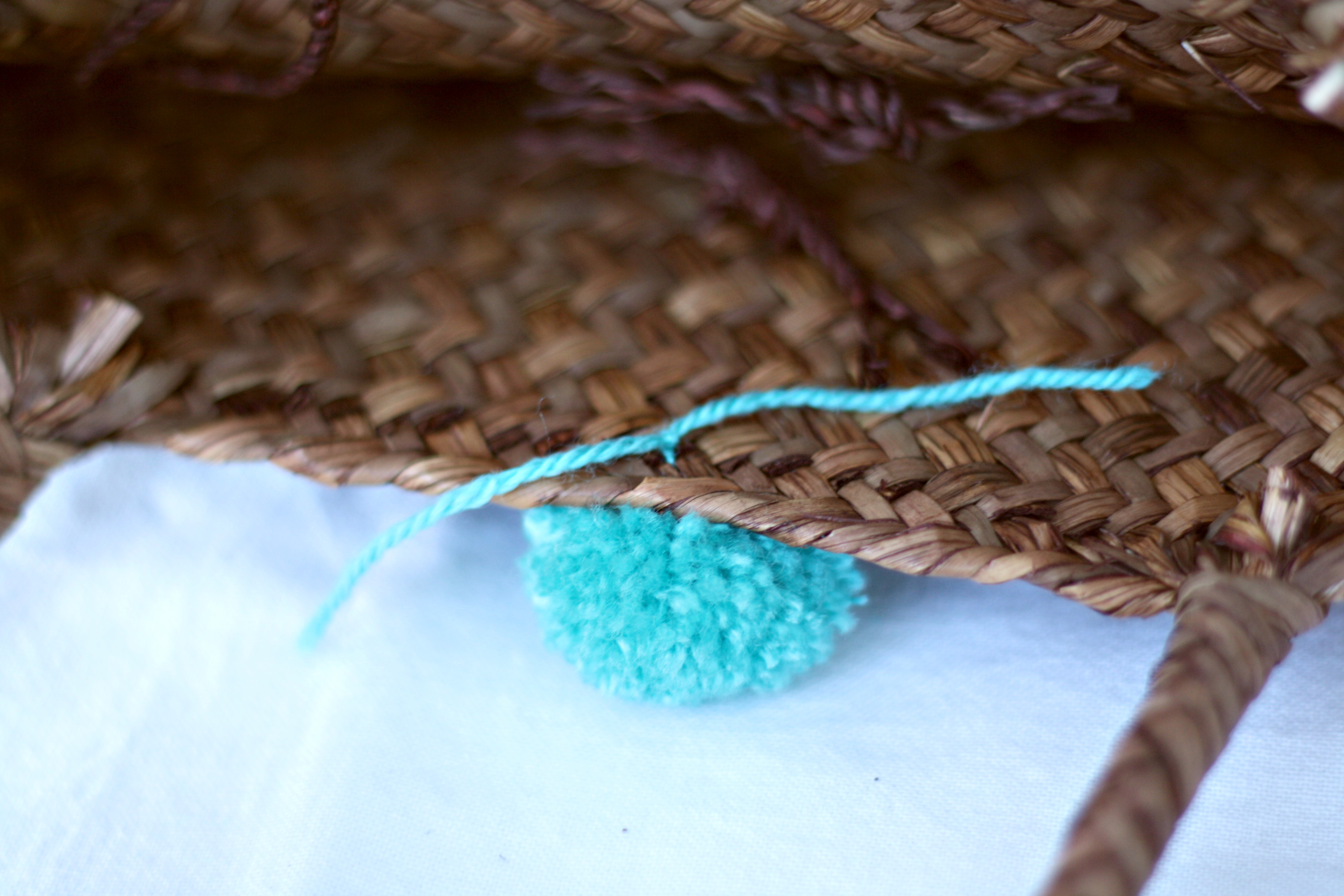 Straw Bag with Pom Poms DIY Makes, Bakes and Decor