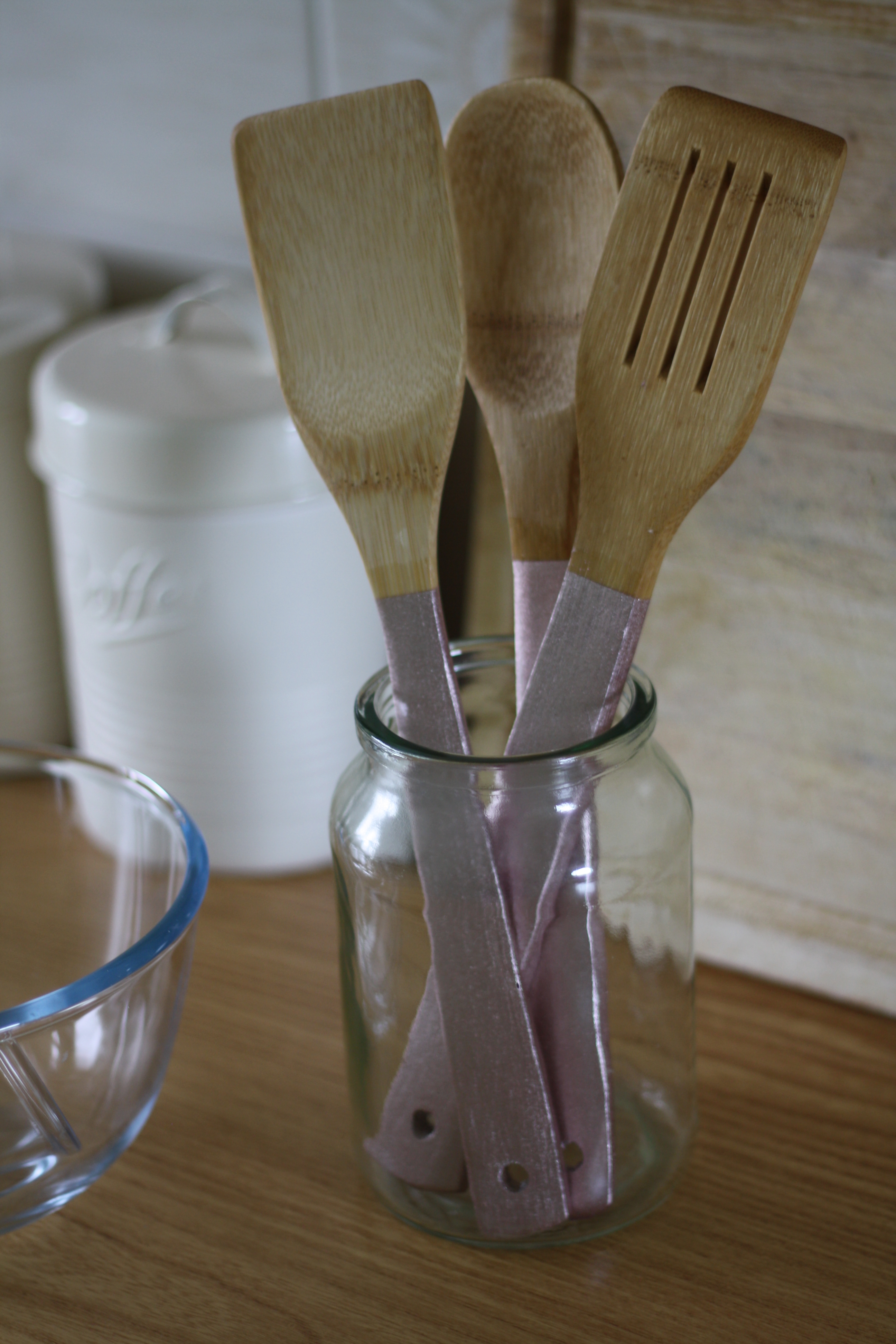 Spray Painted Kitchen Utensils Makes, Bakes and Decor