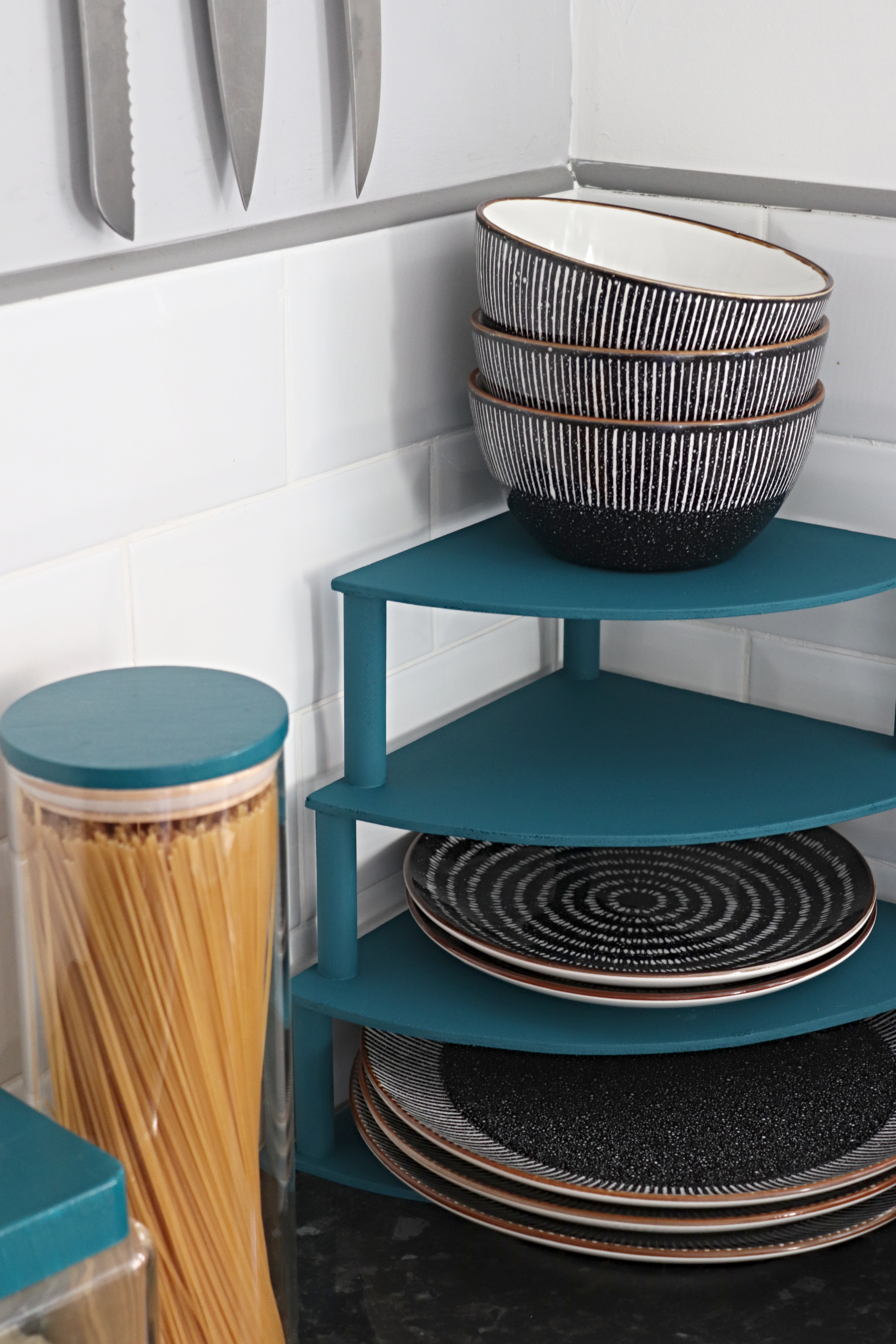 Wooden plate rack DIY Makes, Bakes and Decor