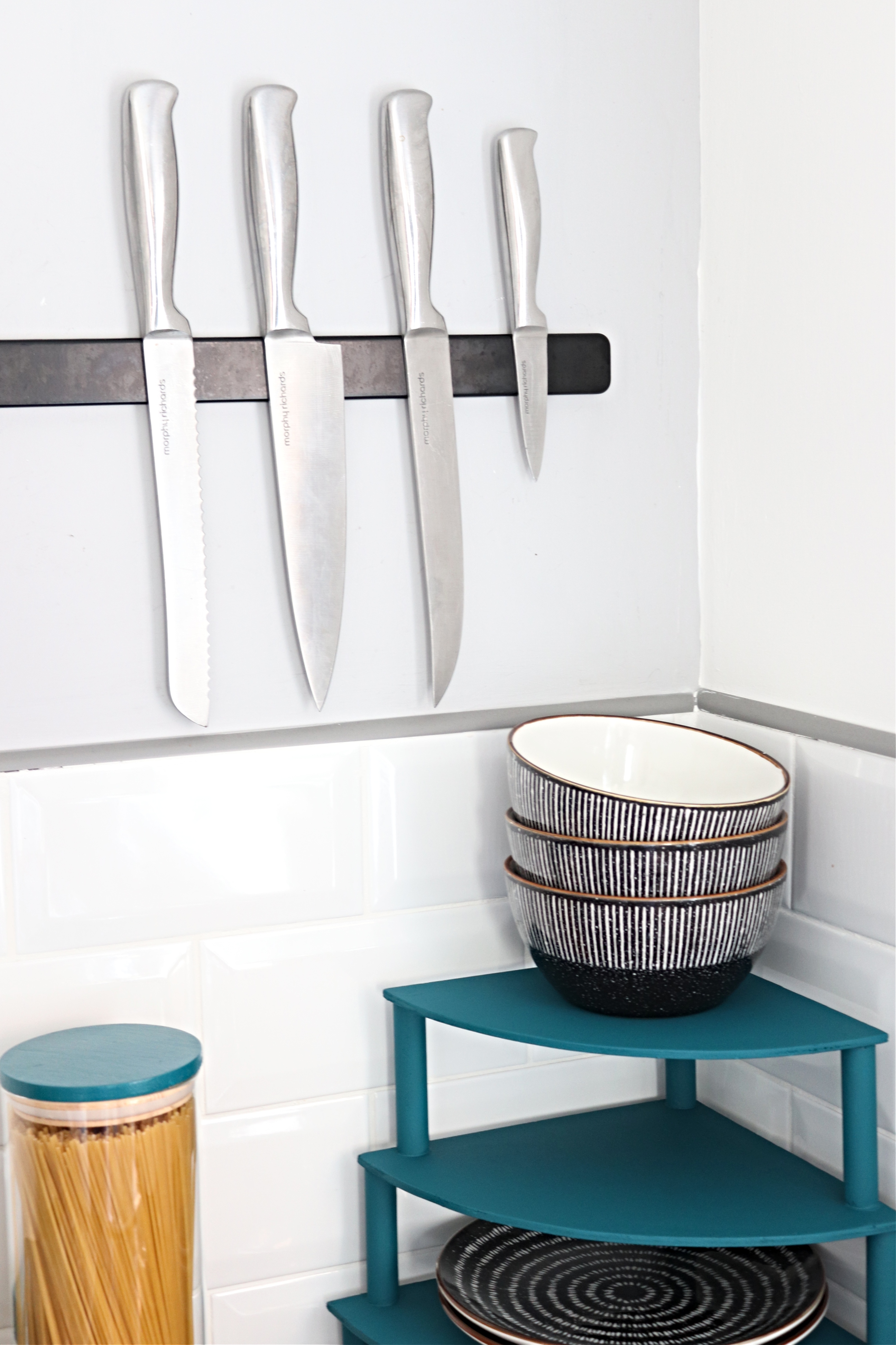 Wooden plate rack DIY Makes, Bakes and Decor
