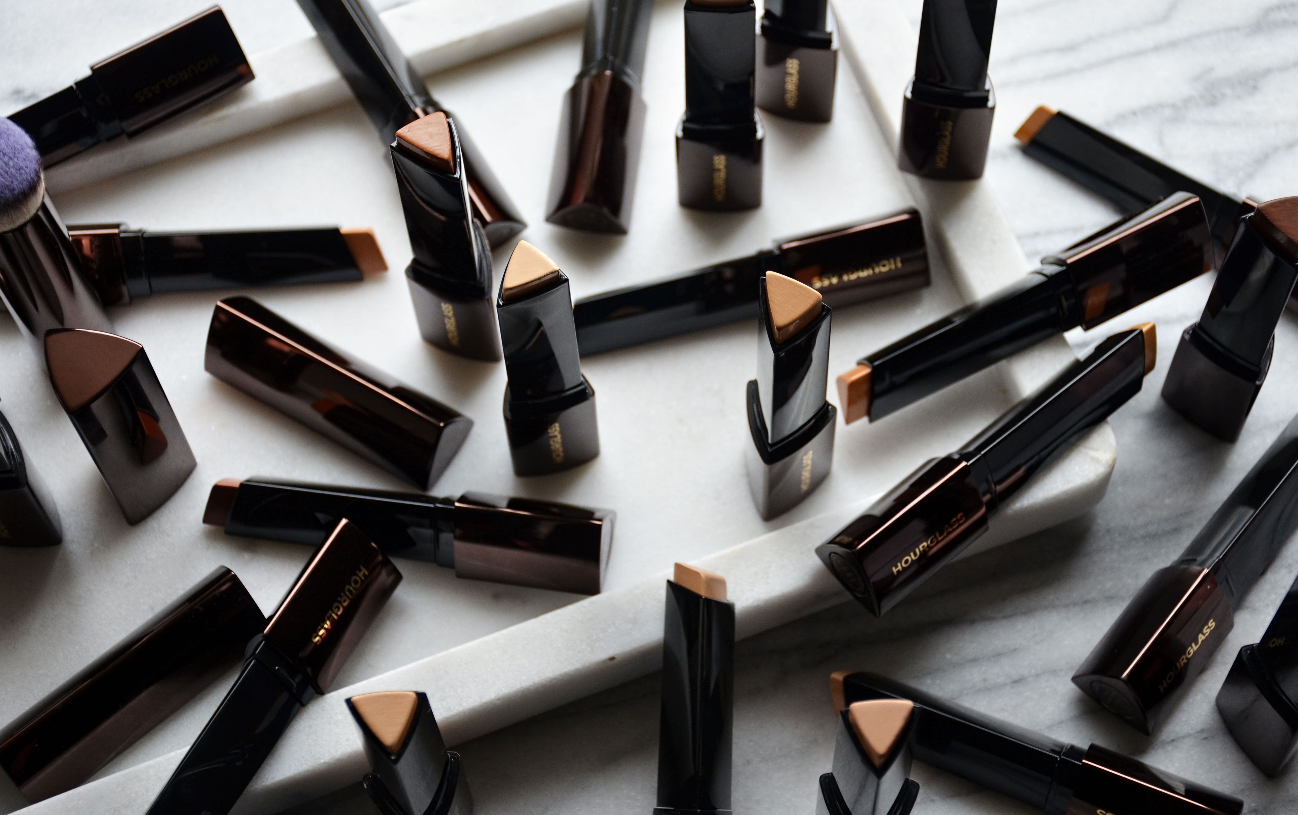 Hourglass Vanish Seamless Finish Foundation Stick MakeupSessions