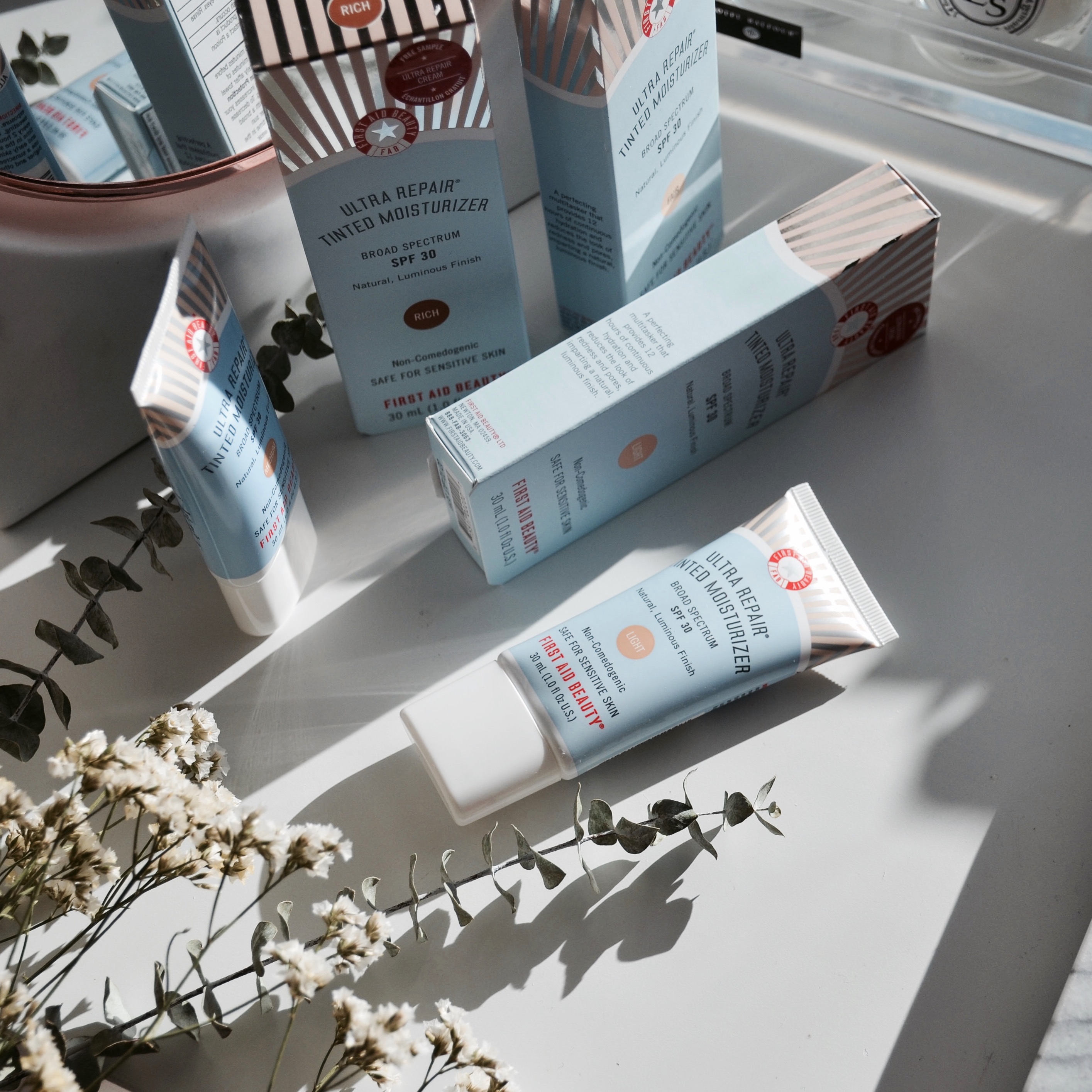 First Aid Beauty Ultra Repair Tinted Moisturizer SPF30 MakeupSessions