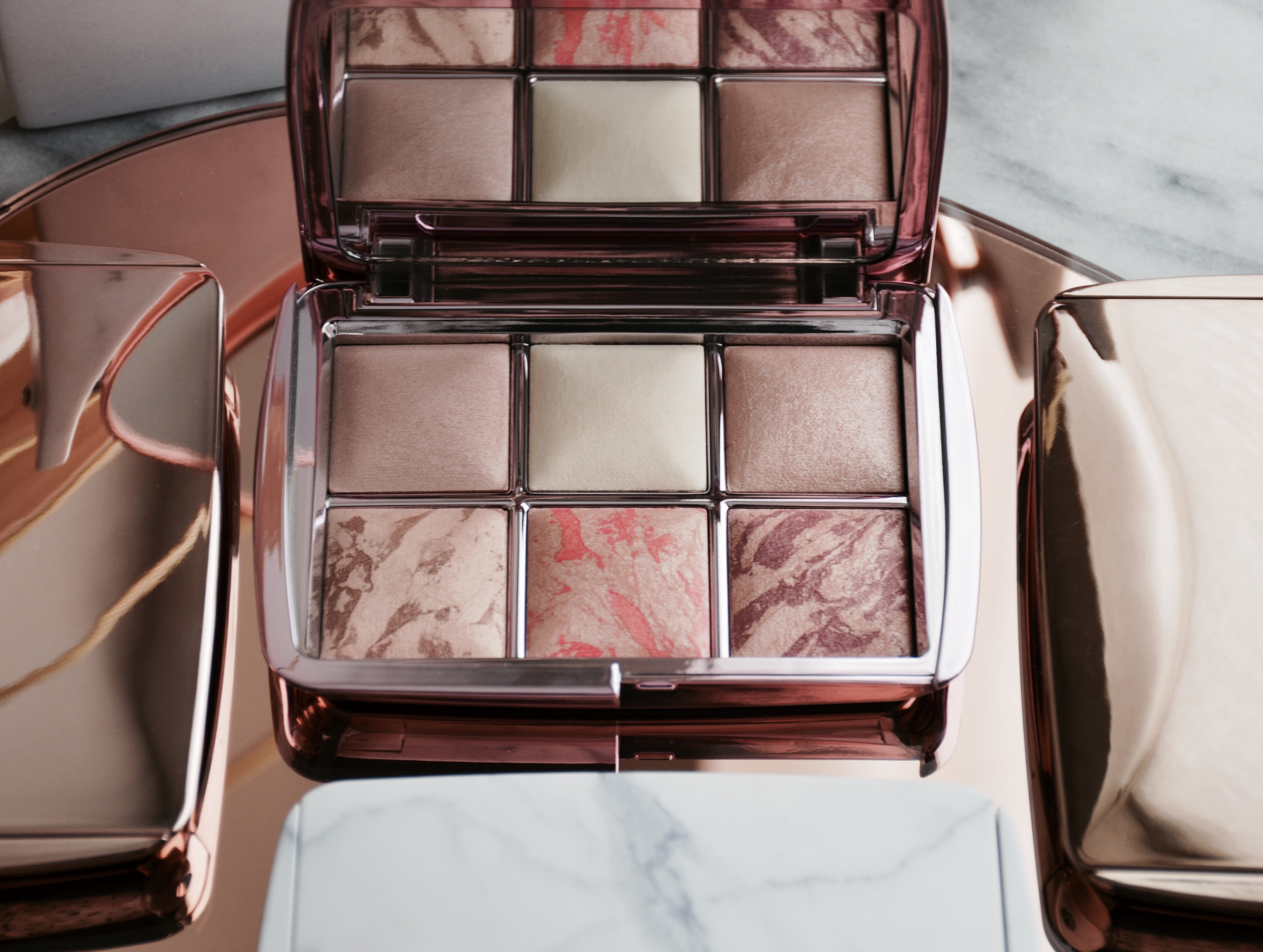 Hourglass Ambient Lighting Edit Volume 4 MakeupSessions