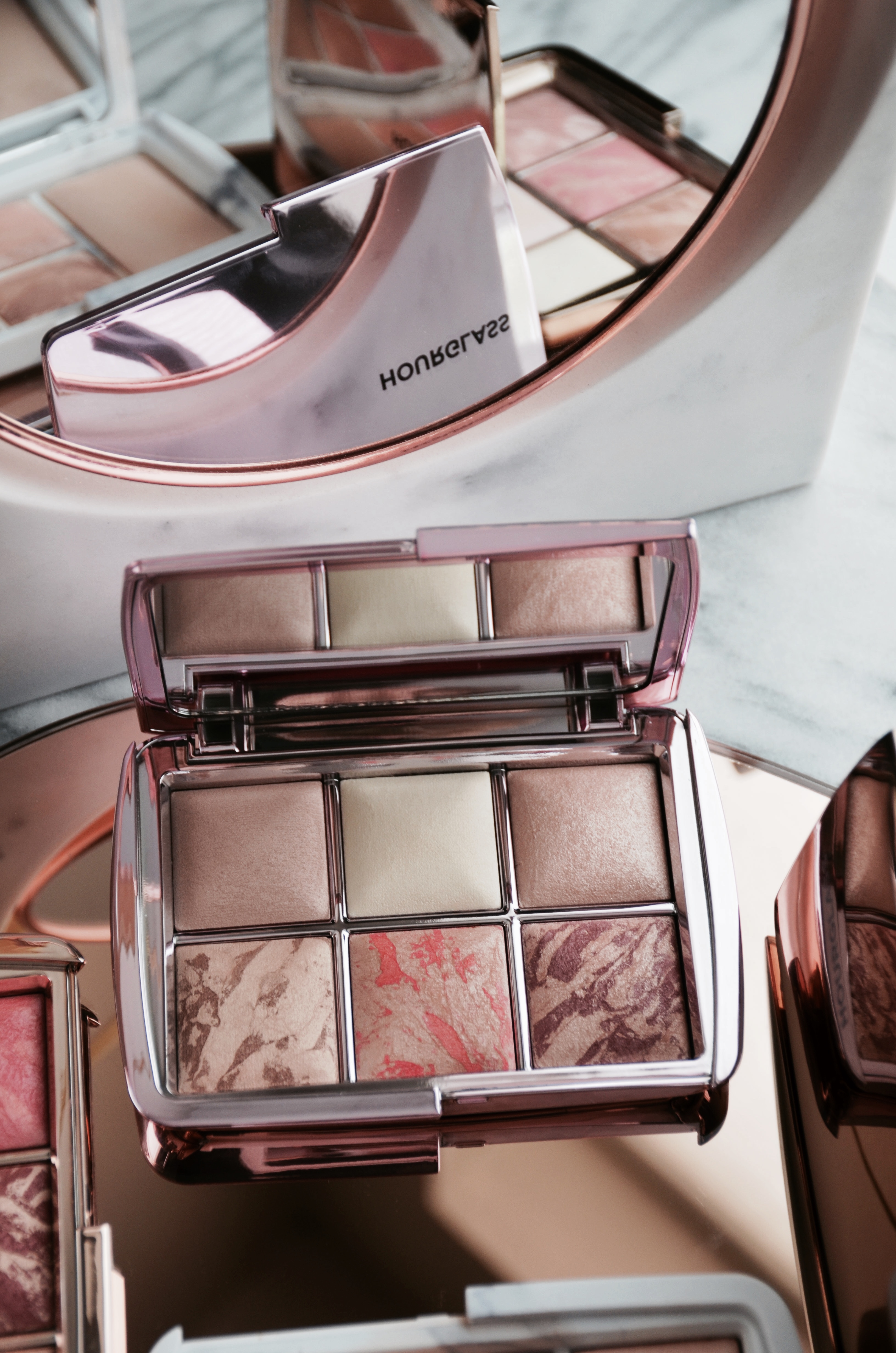 Hourglass Ambient Lighting Edit Volume 4 MakeupSessions
