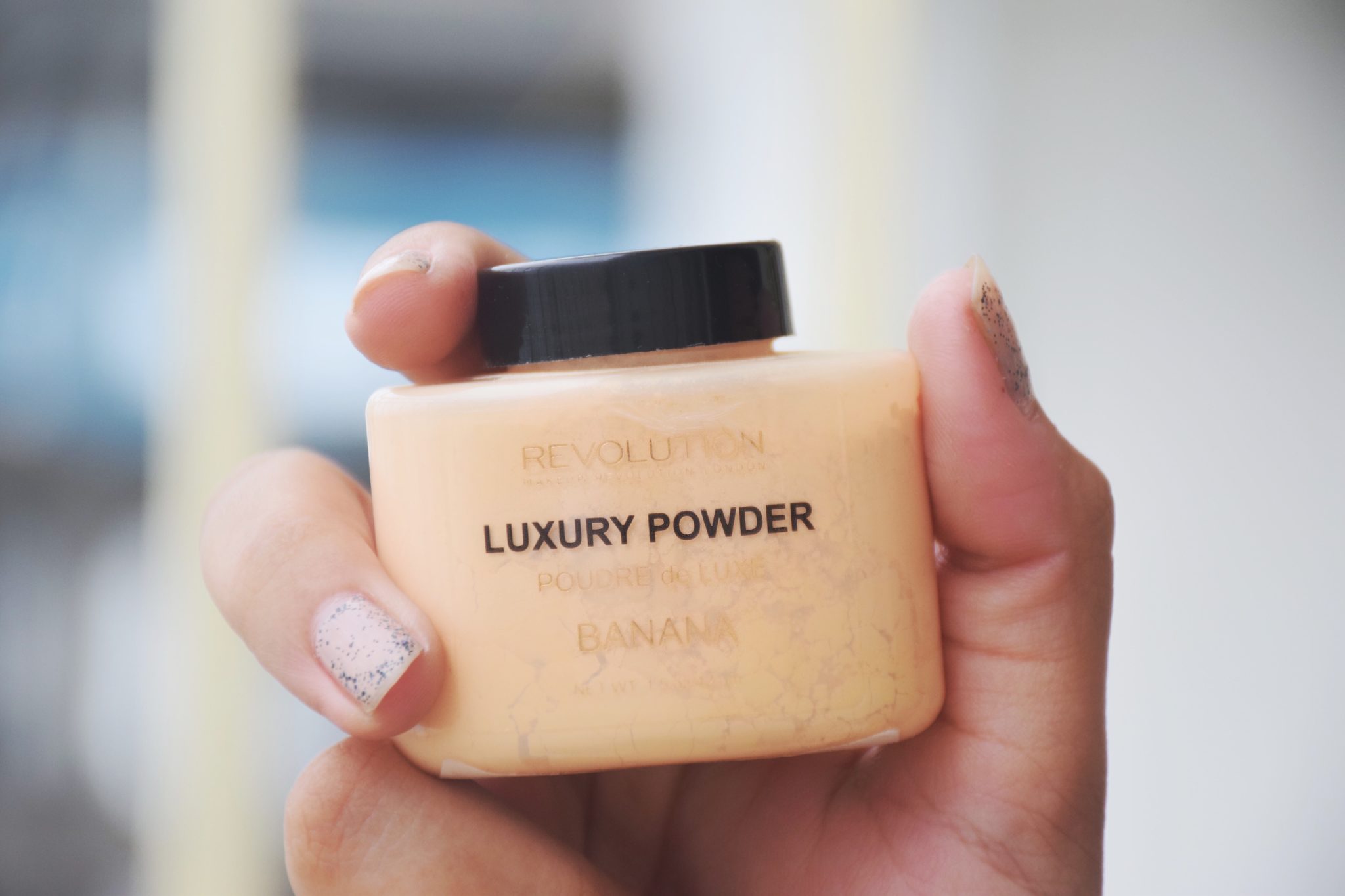 MAKEUP Revolution Luxury Baking Banana Powder Review How To Apply
