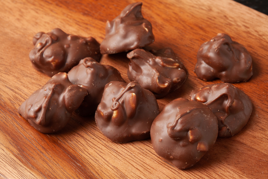 Slow Cooker Chocolate Nut Clusters A Classic Holiday Treat