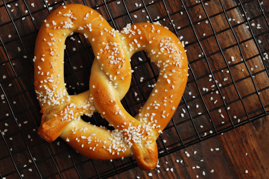Homemade Soft Pretzels An Easy Ball Park Snack Recipe