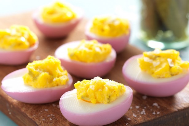 DIY Hot Pink Deviled Eggs Make