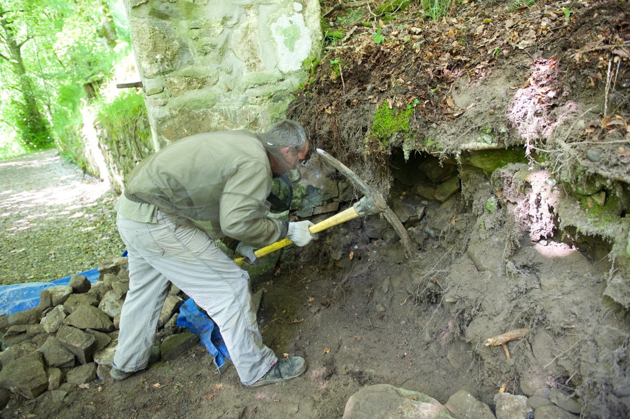 Building A Stone Retaining Wall Without Mortar! The Homesteading Hub