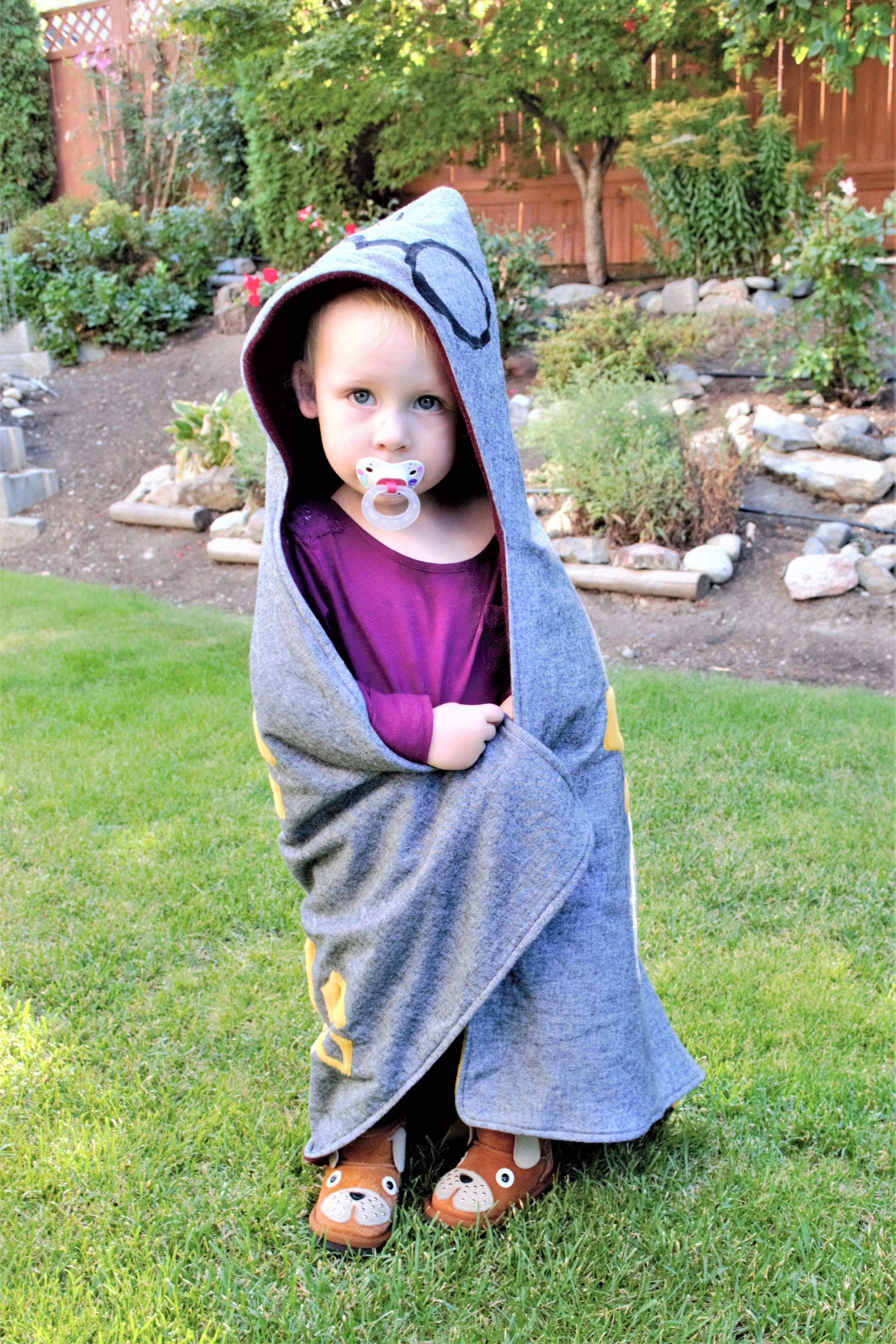 The Best DIY Easter Gift Ideas For Kids - DIY Reversible Hooded Blanket