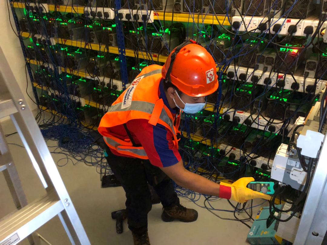 Markas curi elektrik untuk perlombongan haram BitCoin