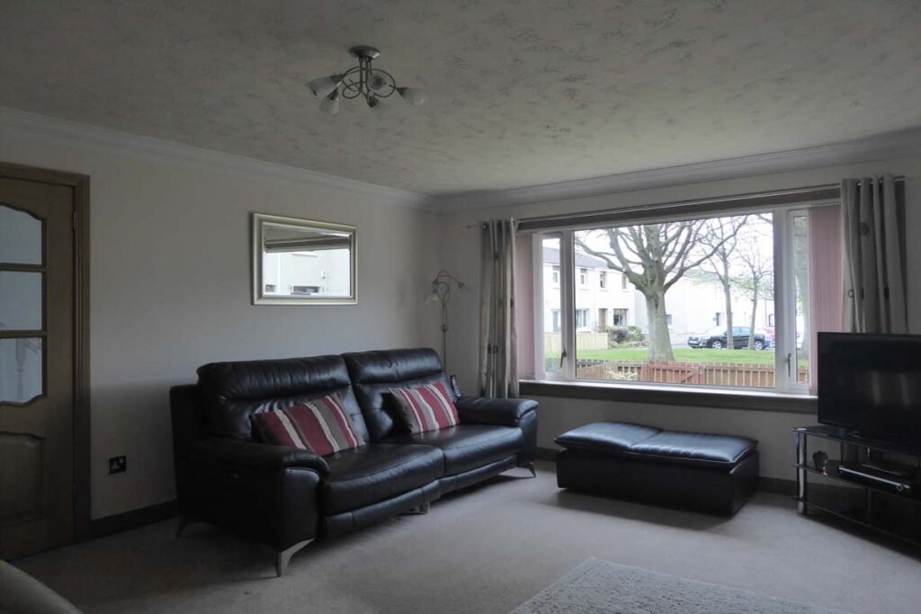 Highly Desirable Exceptionally Spacious Terraced 3 Bed Family Villa In