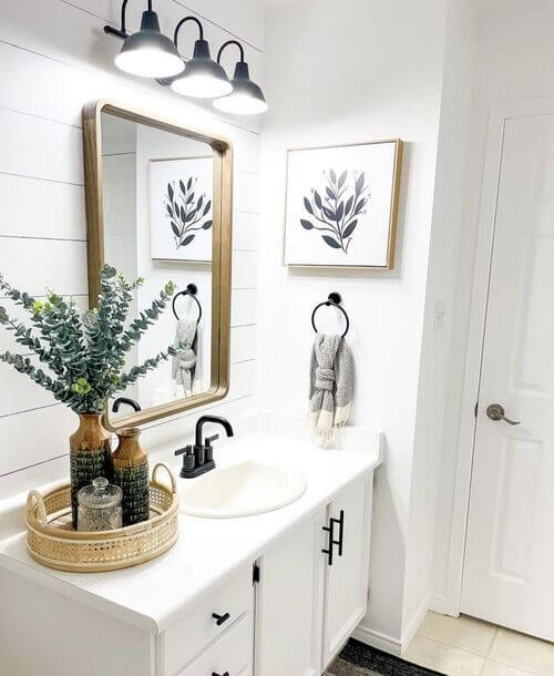 23 Bathroom Counter Decor Ideas That Are Practical and Cute