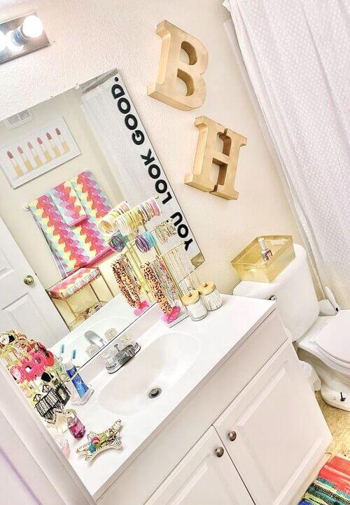 13 Dorm Bathroom Ideas That Are Seriously Genius