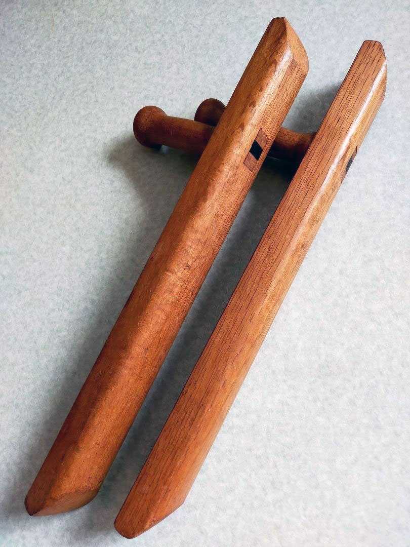 Tonfa Weapon An Iconic Japanese Weapon Malevus