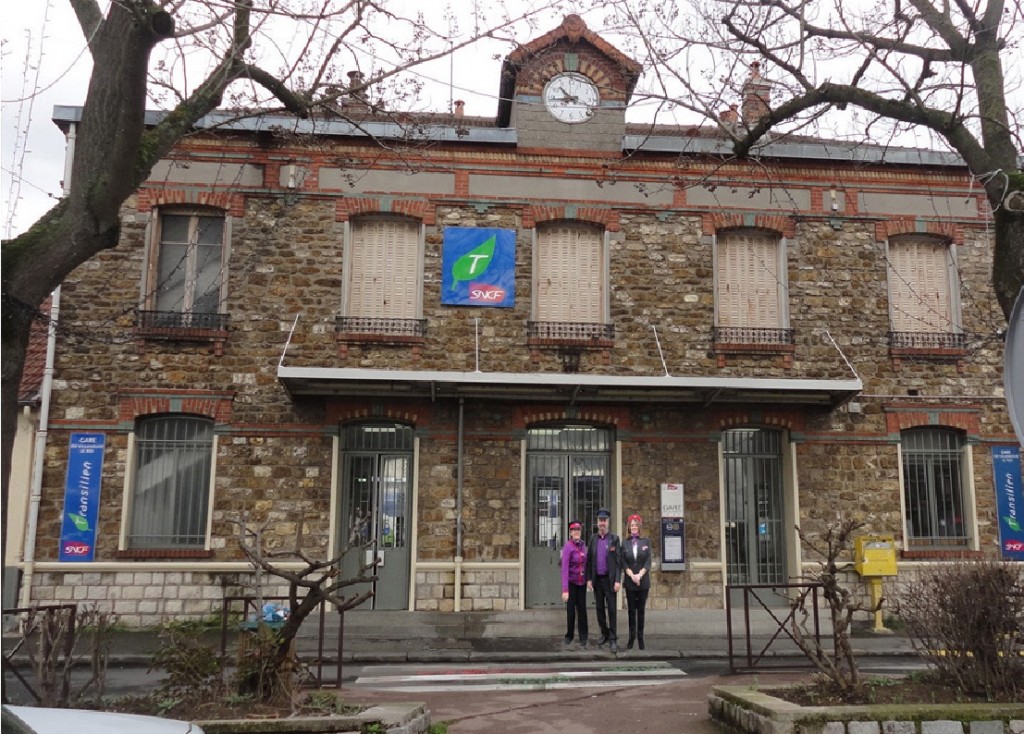 FETONS LES 100 ANS DE LA GARE DE VILLENEUVELEROI