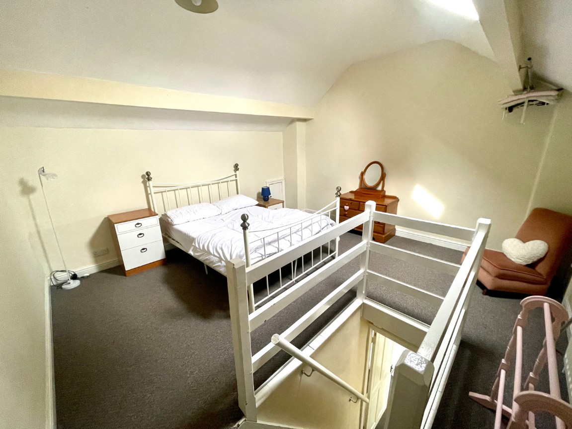 Manchester Road,Millhouse Green,Sheffield,S36 9NR MALLINSON & co