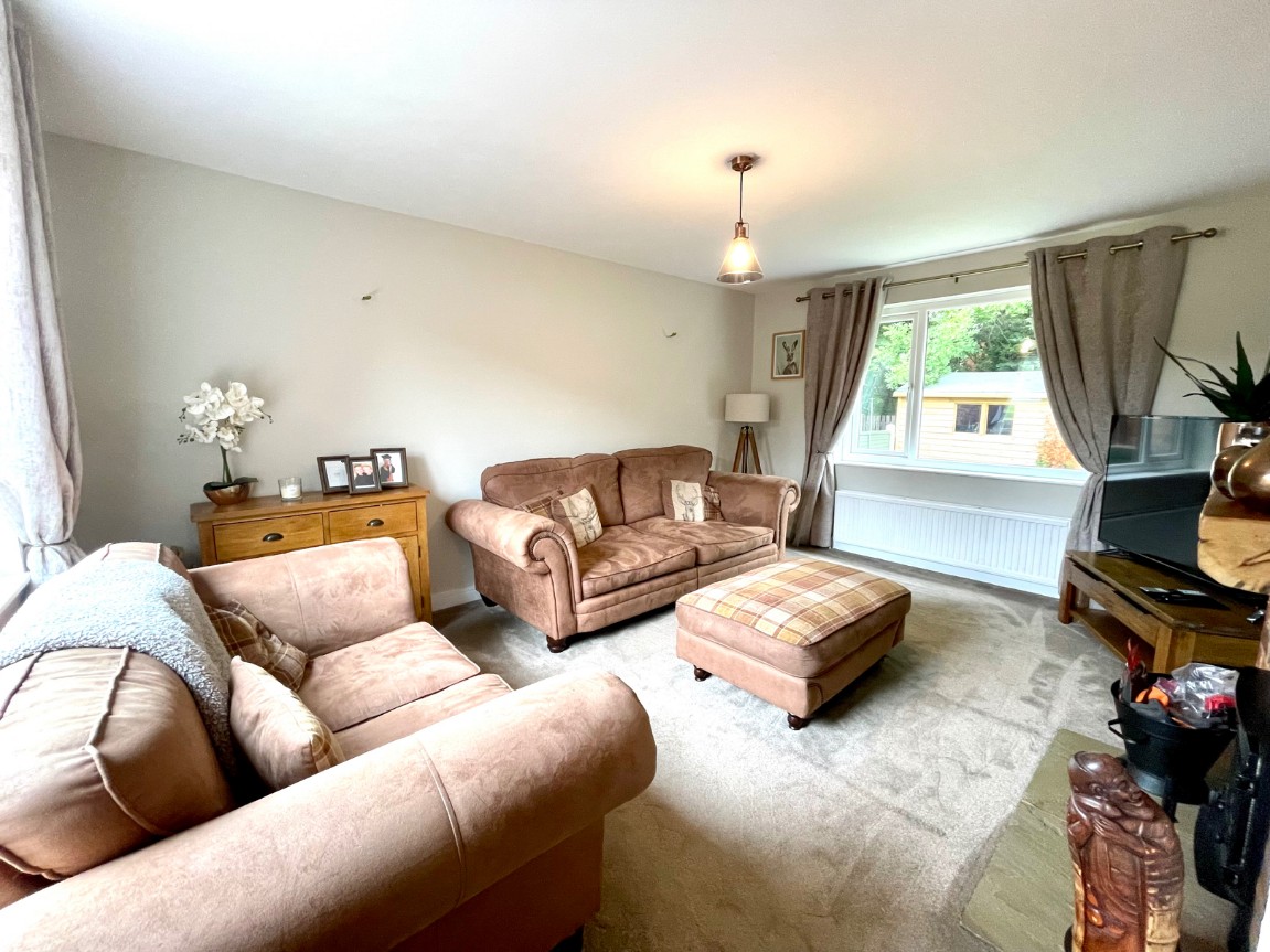 Manor Park,Silkstone,Barnsley,S75 4ND MALLINSON & co