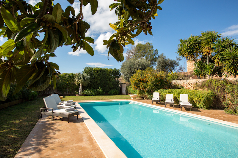 71229D SANTA MARIA DEL CAMÍ STUNNING TOWN HOUSE WITH GARDENS AND