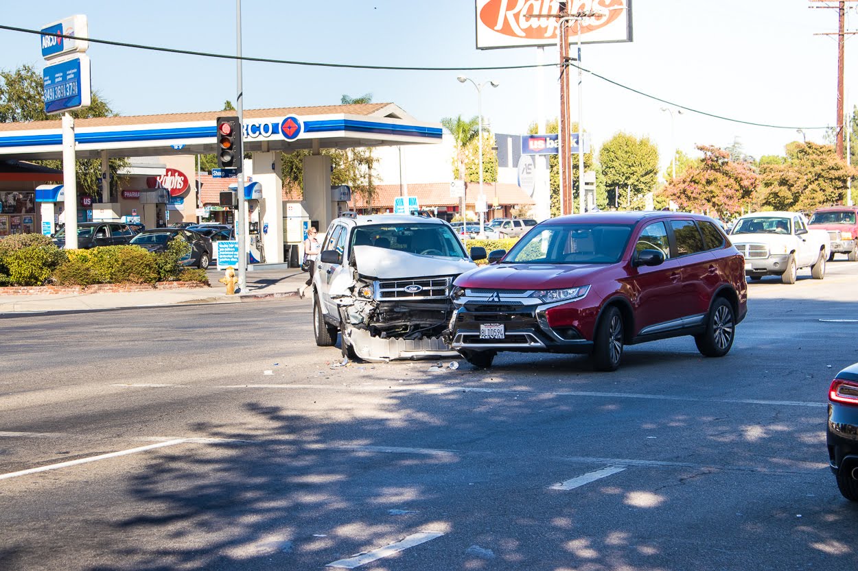 Mobile Al Multivehicle Crash On Government Blvd Sends At Least One
