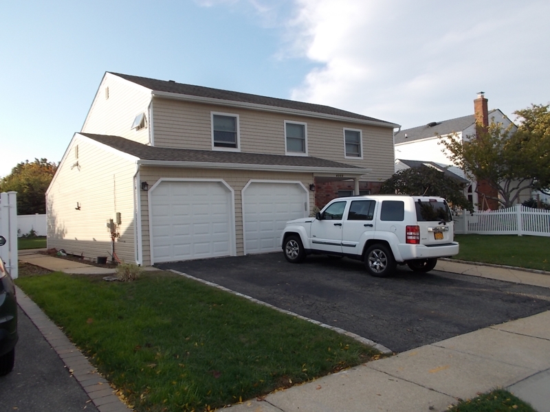 2,500 Sq Ft Home Maltz Auctions