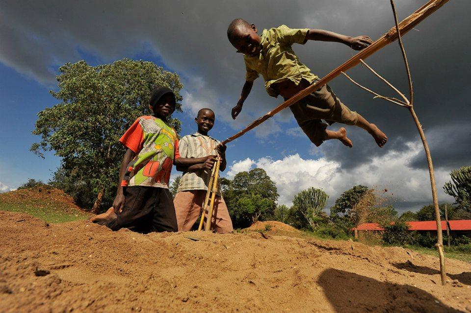 32 Pictures Of Innocent Childhood Play Around The World