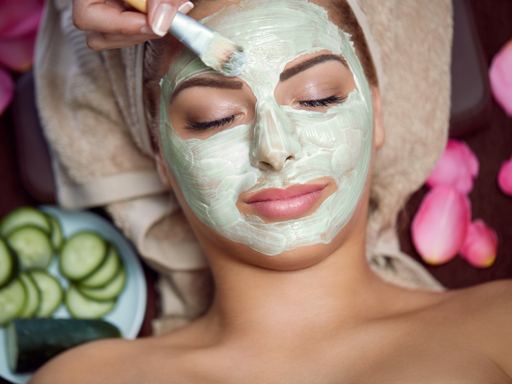 5 beneficios de la limpieza facial profunda