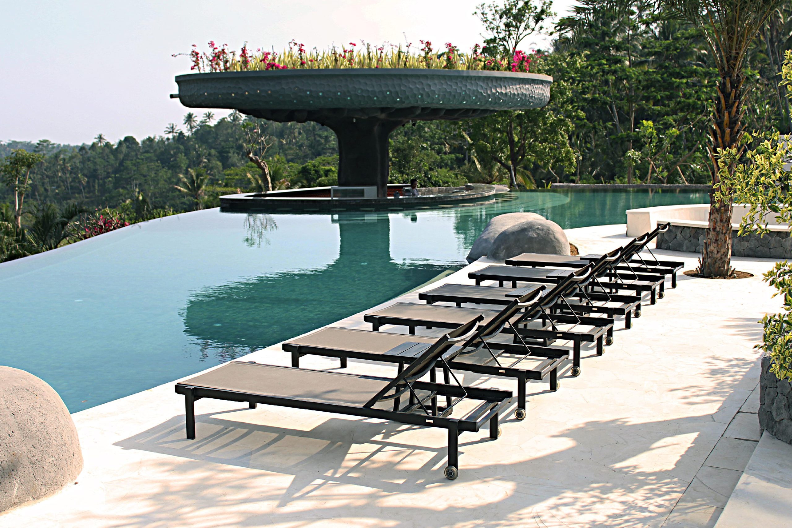 ALLUX Stackable Lounger MAMAGREEN