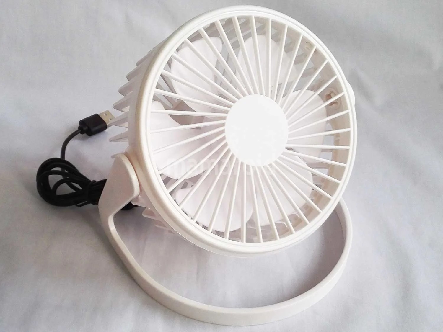 愛情 スポーツをする 驚 ダイソー usb 扇風機 karadabalancekyoto.jp