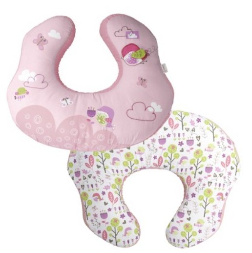 Feed Baby In Comfort With The Mombo Nursing Pillow (Review & Giveaway) Mama to 6 Blessings