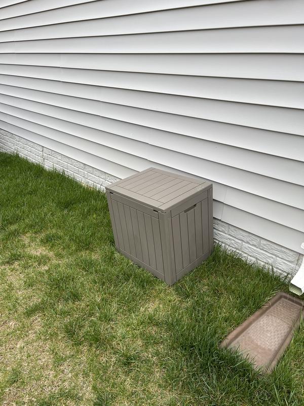 32 Gallon PP Woodgrain Deck Box Brown