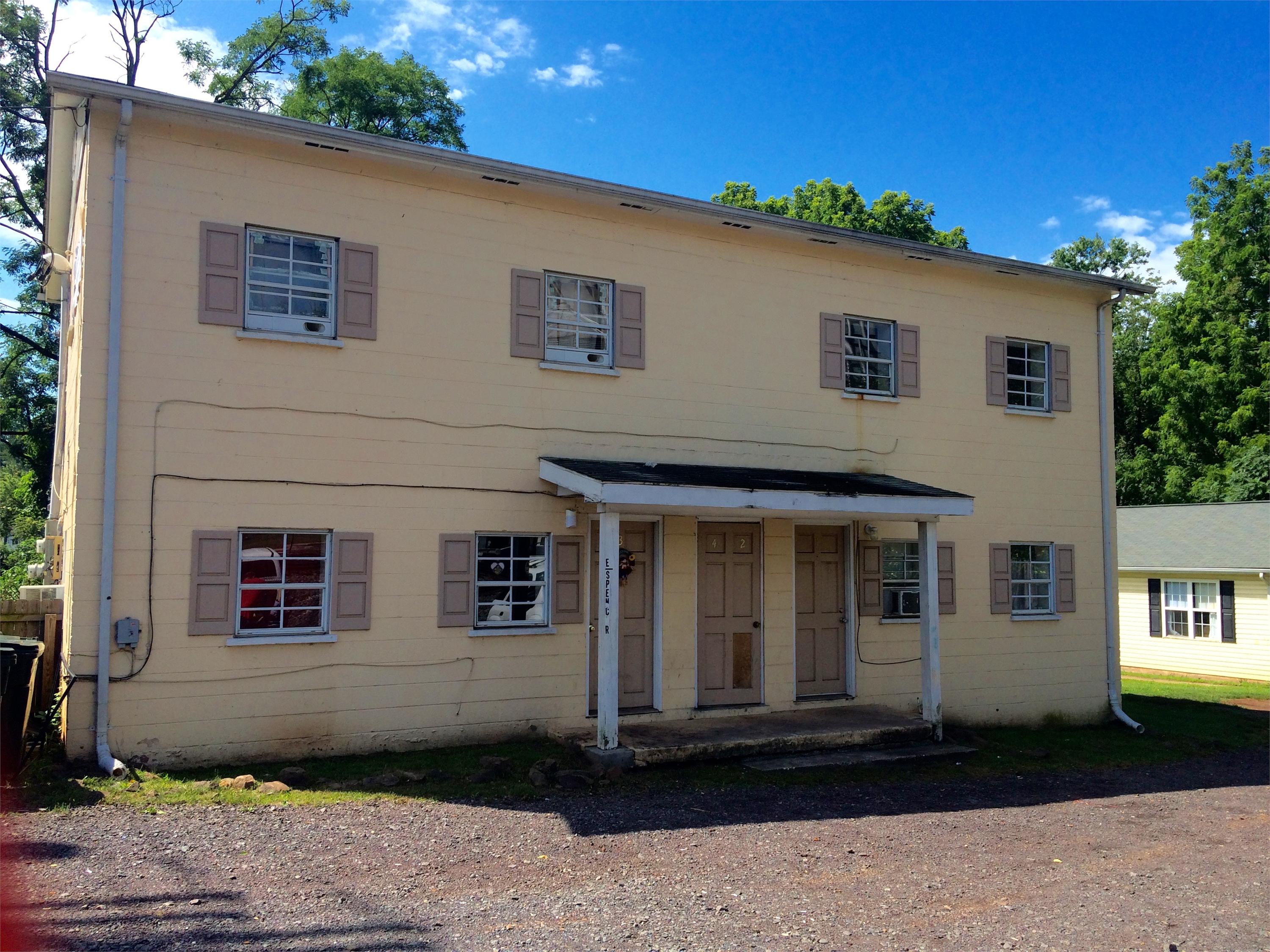 Request a Viewing for 603 East Spencer Street Apt 2 Tenant Turner