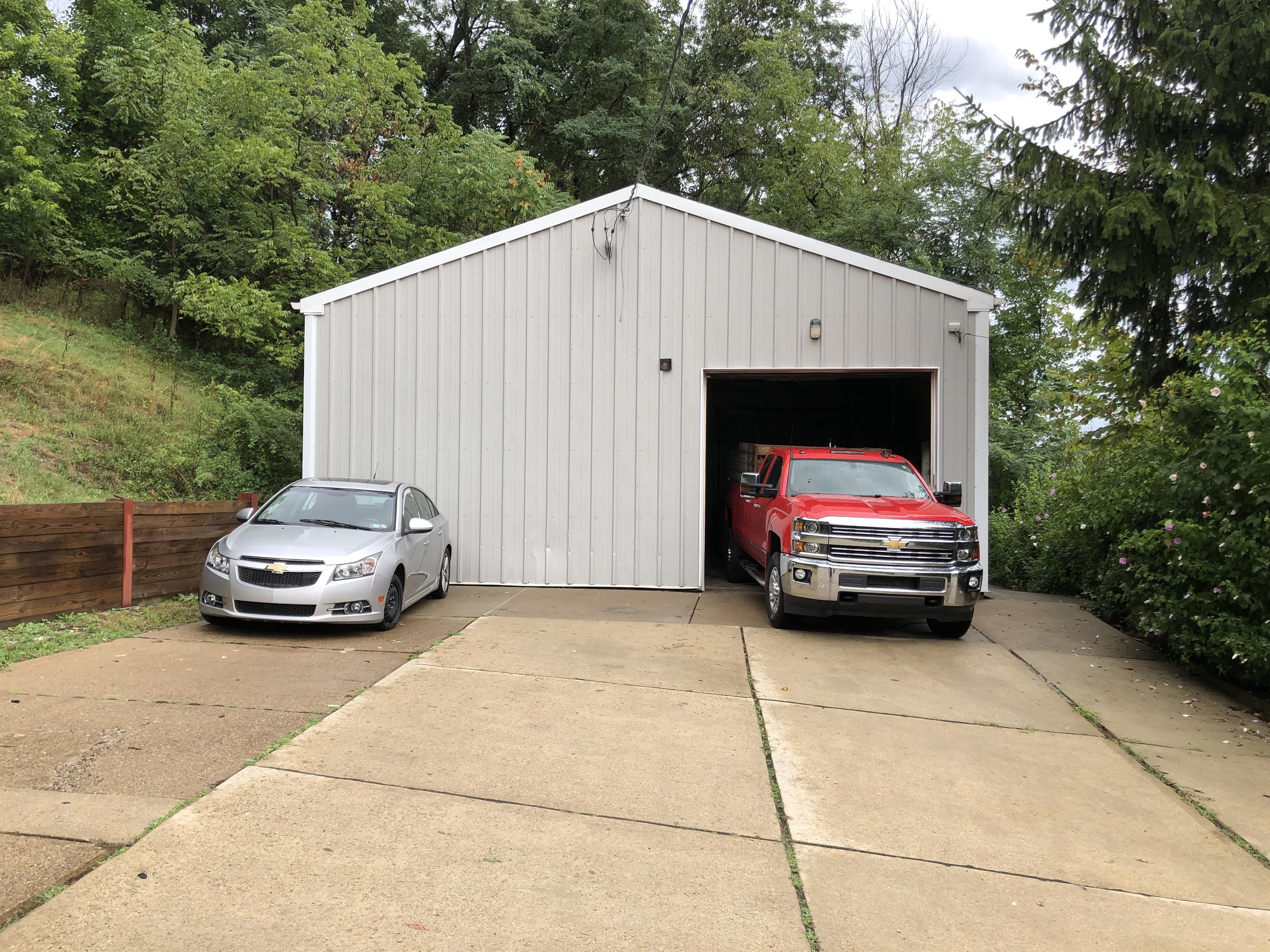 Request a Viewing for 975977 Streets Run Road Garage Tenant Turner